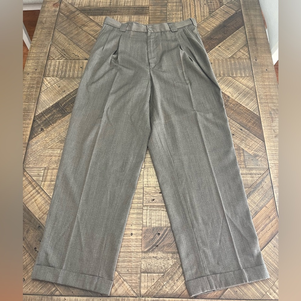 Classic Vintage Pleated 100% Wool Dress Slacks for Professional Wear